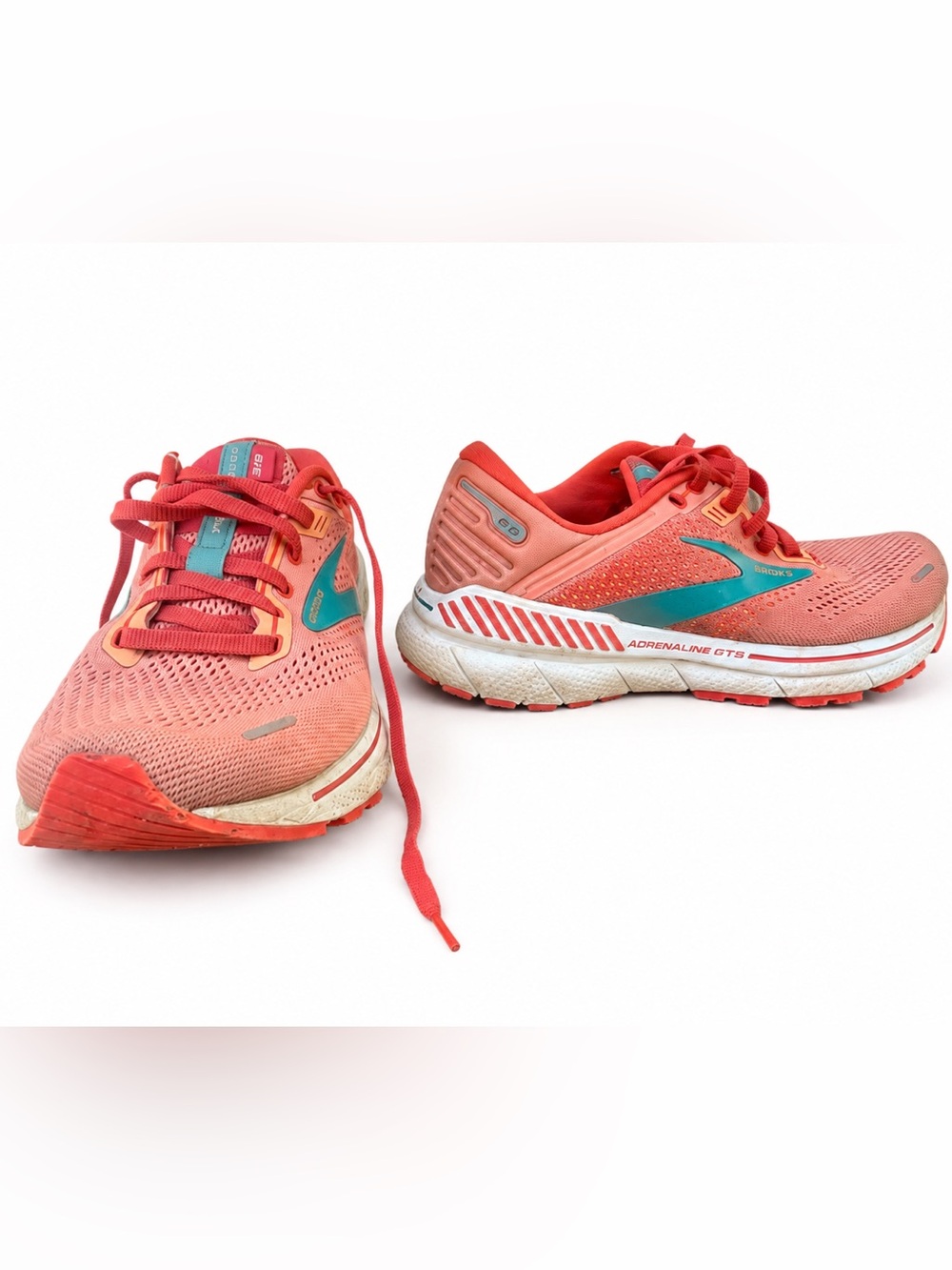 Brooks Women's Adrenaline GTS 22 in the Coral/Latigo Bay/White colorway